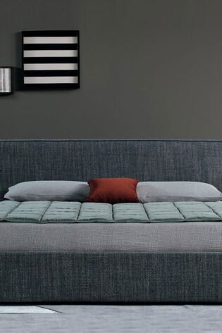 Squared Upholstered Plain Bed